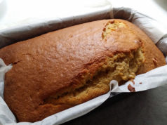 How to Make A Banana Bread (Recipe)